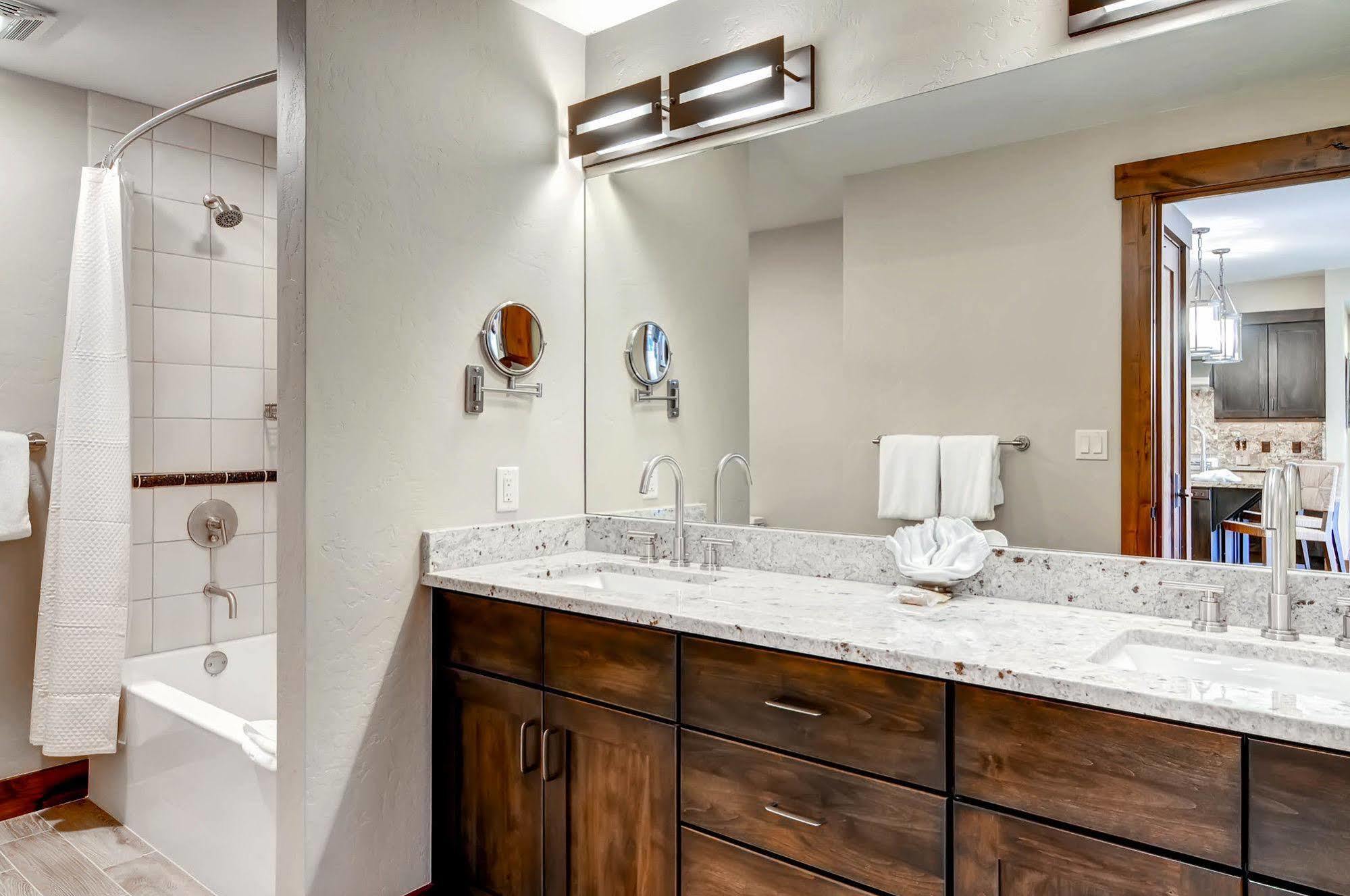 Water House On Main Street Apartment เบรกเคนริดจ์ ภายนอก รูปภาพ